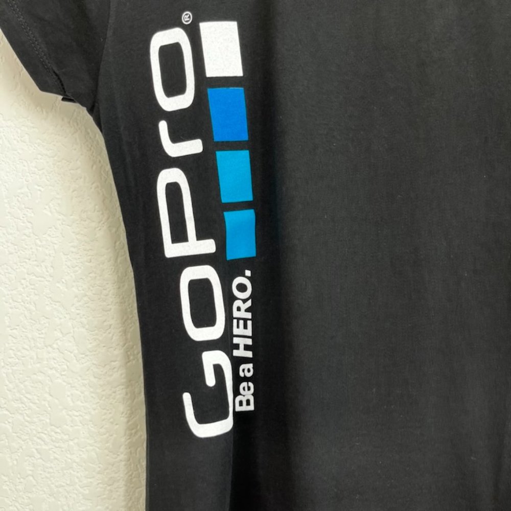 GoPro Logo Athleisure Tee T Shirt - Picture 2 of 5